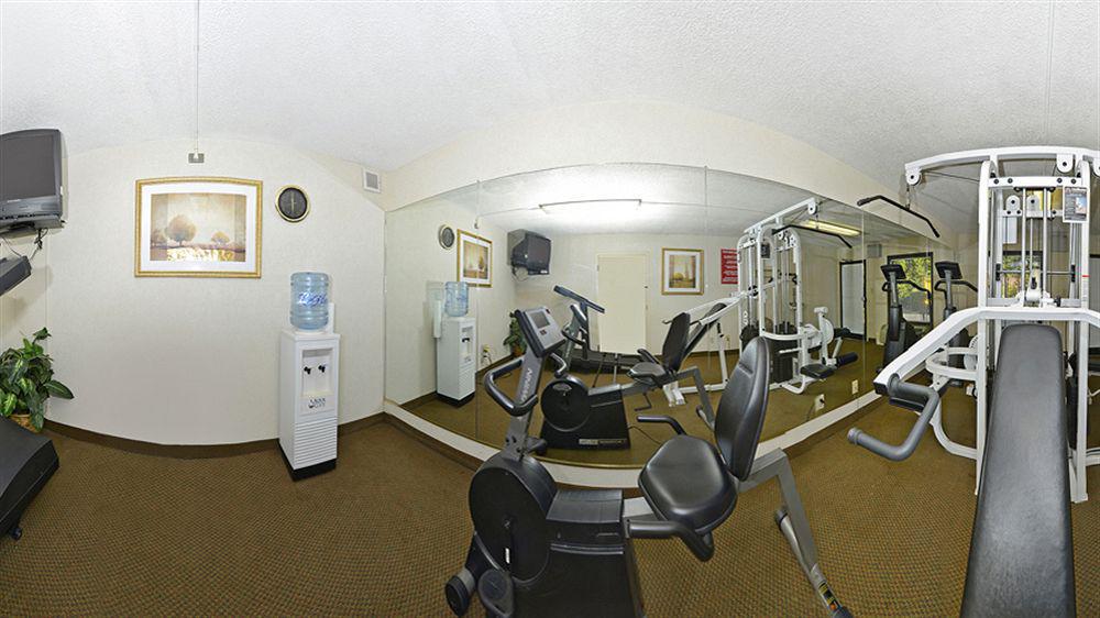 Quality University Inn 2*